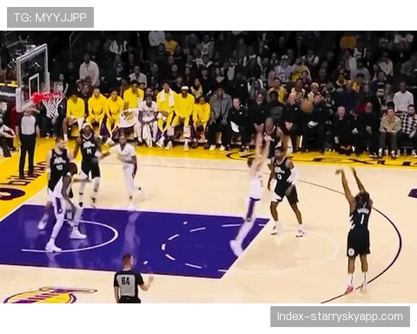 祖巴茨前场篮板拼抢积极，步行者内线防守屏障作用初显